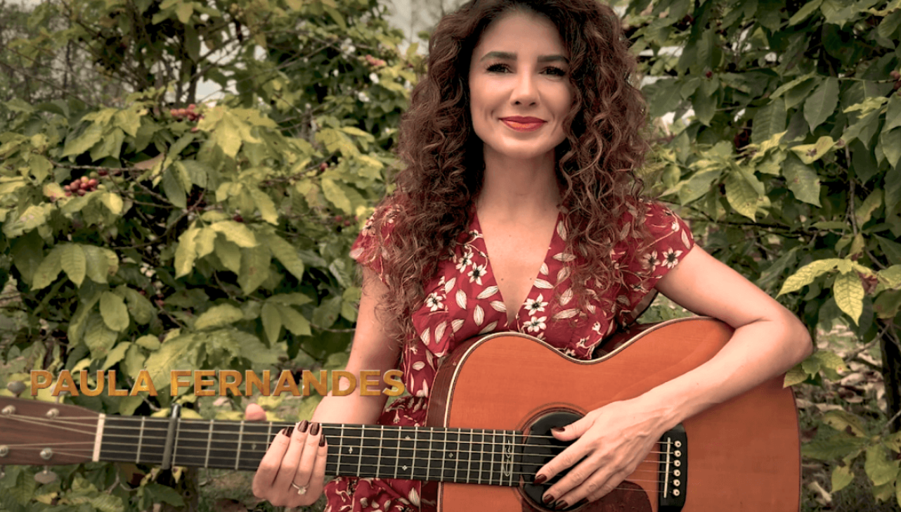 Paula Fernandes grava tema da nova novela da Band, Café com Aroma de Mulher