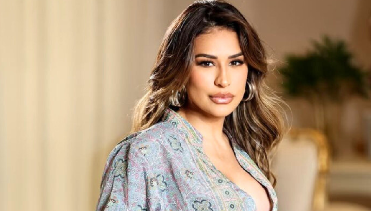 Simone Mendes faz ensaio fotográfico com presente de fã após repercussão negativa