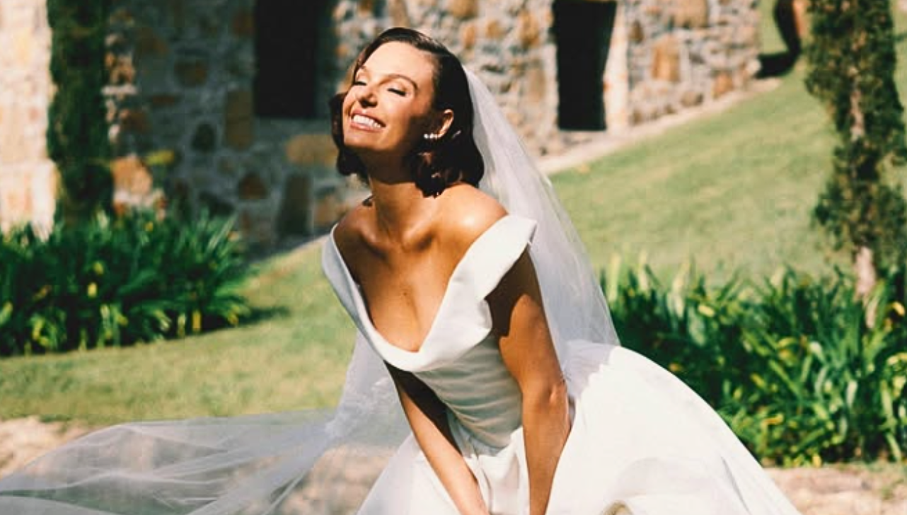 Isis Valverde relembra início de namoro e revela que Marcos Buaiz sempre foi romântico