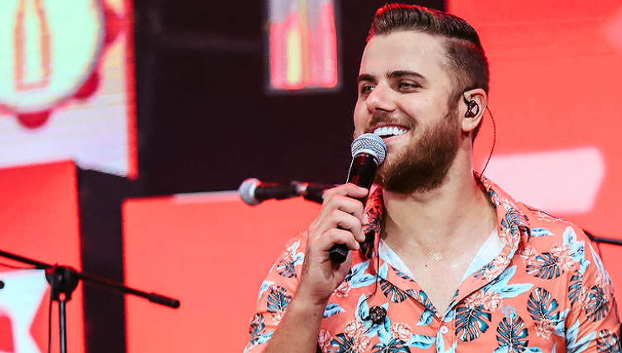 Zé Neto, dupla de Cristiano, realiza tratamento a laser para remover cicatriz