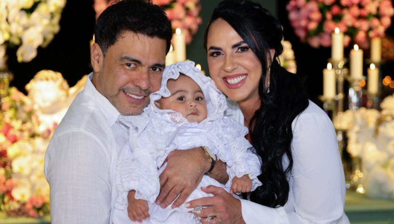 Wanessa canta Bondade de Deus e emociona pai em batizado da irmã caçula