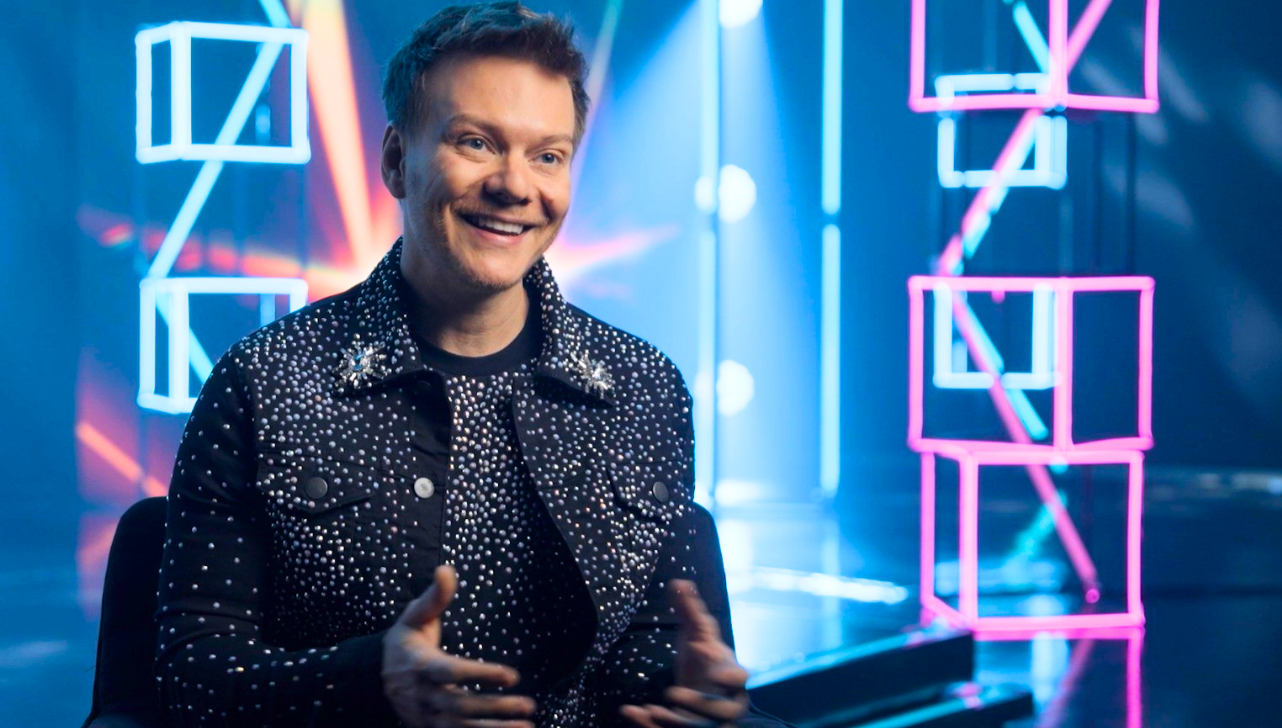 Michel Teló se emociona ao ler carta escrita para si mesmo em 2009