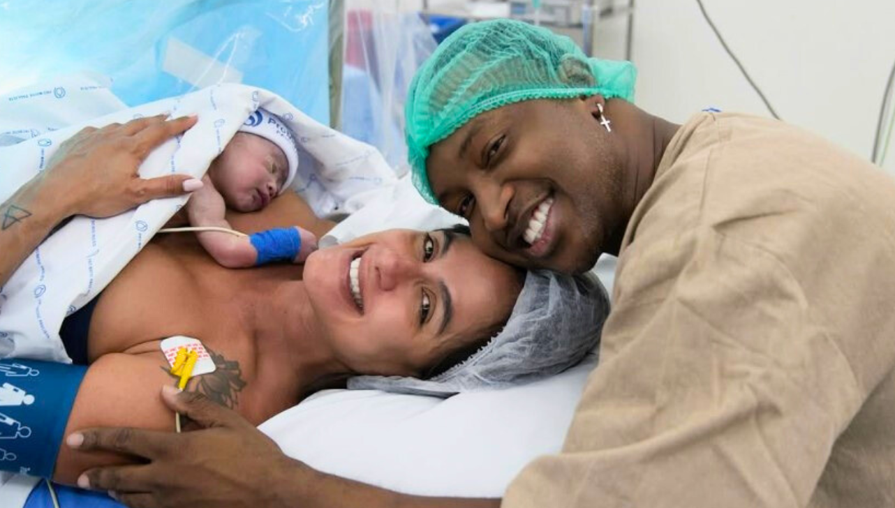 Nasce Bento, o primeiro filho de Carol Peixinho e Thiaguinho